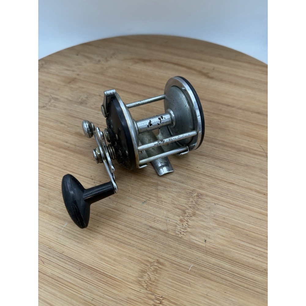 vintage J.A. Coxe Model No. 320 conventional fishing reel 1940's-1950's‎